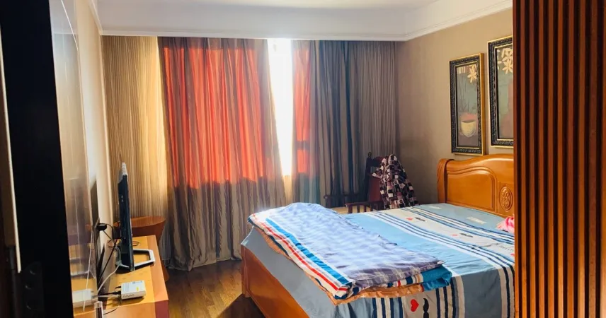 凤凰城中岛玫瑰苑别墅