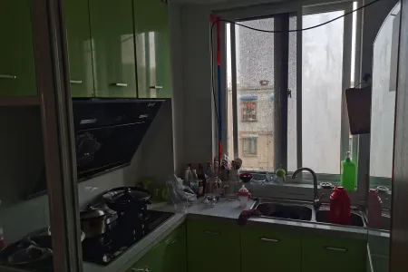 银湖·波尔卡国际花园南区4房2厅2卫南北精装真实好房