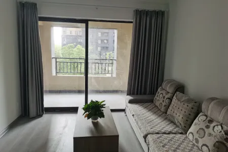 高速御府 3室2厅1卫 1,950.0元/月 南北通透