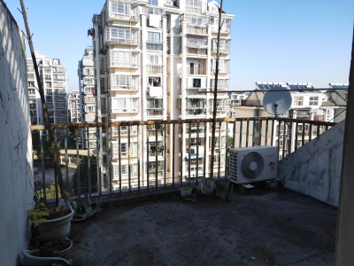 龙湖新城一期C区