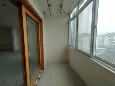 鸳鸯三村 3室2厅1卫 70万 南北通透,三证齐全,满两年