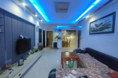 三华小区 3室1厅1卫 1,300元/月 南北通透,采光充足,三证齐全