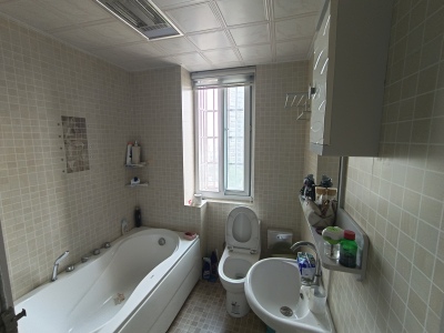 香江比华利山庄