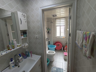 香江比华利山庄