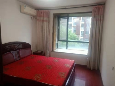 中央城A区 2室2厅1卫 2,000元/月 南北通透,采光充足