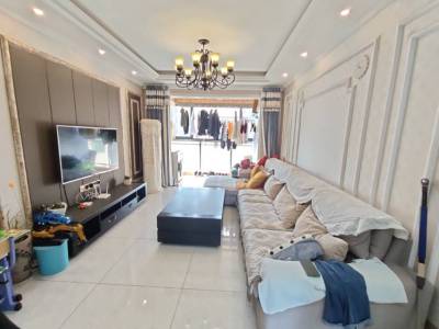 新里城揽胜苑 3室2厅1卫 68万 南北通透,采光充足,满两年