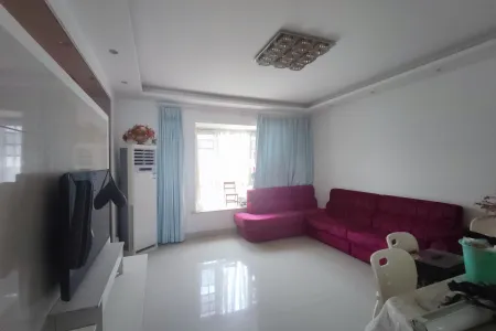 柏庄丽城 4室2厅1卫 2500元/月 南北通透,采光充足