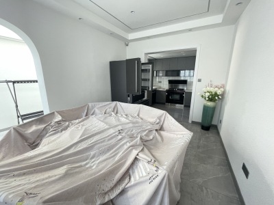 新华联鸠兹古镇