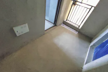 悦山府 3室2厅1卫 700元/月 南北通透,视频房,三证齐全