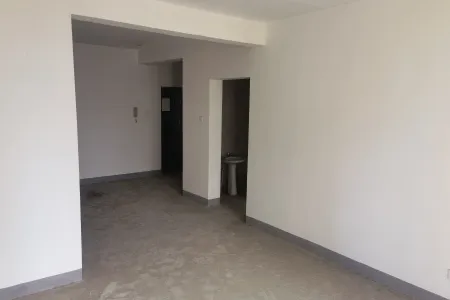 滨河馨居 2室2厅1卫 800元/月 南北通透,满两年