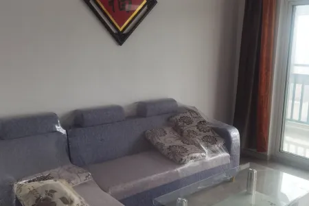 滨河馨居 2房2厅1卫 1,300元/月 南北通透,采光充足