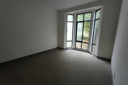 天池圣居4室2厅2卫南北东毛坯真实好房