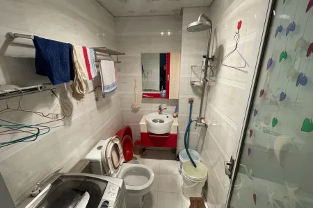 湖畔名郡1房南精装真实好房