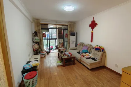 中央城B区 2室2厅1卫 1万 南北通透