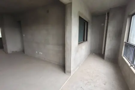 悦山府 3室2厅1卫 93万 南北通透,采光充足,沿河景观