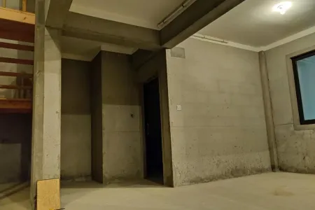 中梁国宾天下4房2厅1卫南北毛坯真实好房