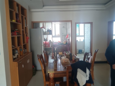莲花新城一期3房东南普装真实好房