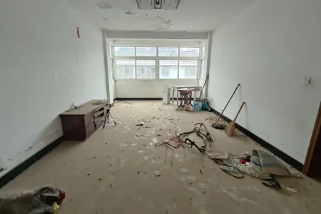 中沟小商品市场5房4厅2卫南北精装真实好房