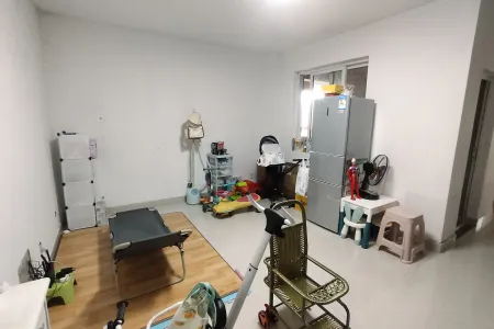 香江比华利山庄 2室1厅1卫 1300.0元/月 采光充足