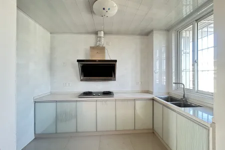 龙湖新城一期C区3房南毛坯真实好房