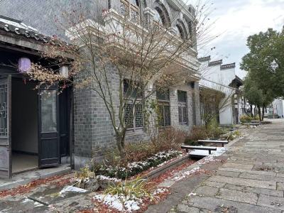 新华联鸠兹古镇