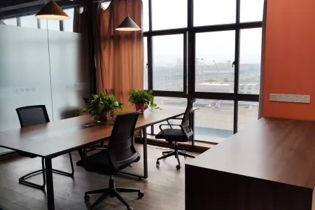 信亚云谷 1室1厅1卫 35元/㎡/月 业主急售,性价比高,赠送面积