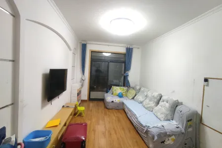 新里城观澜苑 2房2厅1卫 1,700元/月 业主急售,性价比高