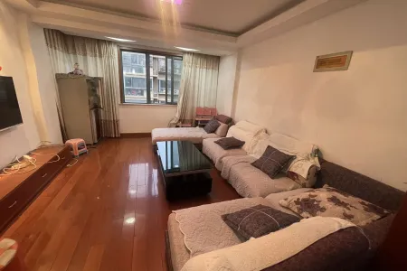 湖畔名郡2房2厅1卫南精装真实好房