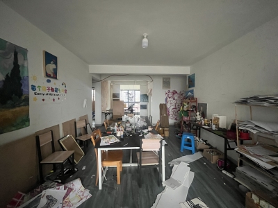 绿地2号地块(阳光花寓) 3室2厅1卫 76万 南北通透,采光充足