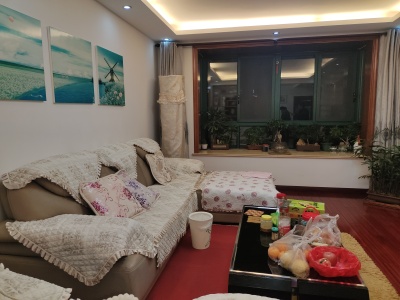 巨龙城市花园 3室2厅1卫 2,000元/月 好景观