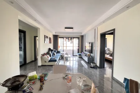 中御公馆4房2厅2卫南北精装真实好房