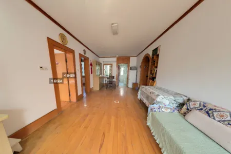 区政府宿舍 2室1厅1卫 1,500元/月 南北通透,业主急售