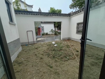 新华联鸠兹古镇