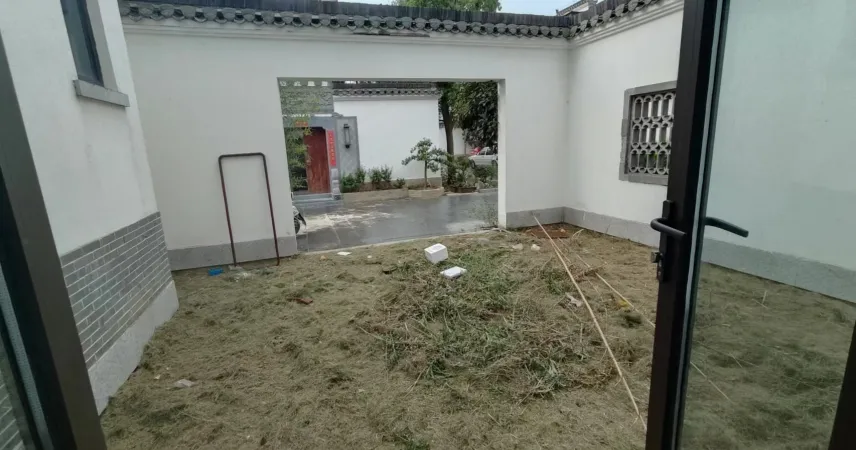 新华联鸠兹古镇