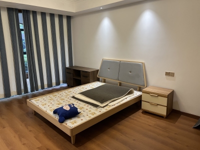 凤凰城中岛蔷薇苑