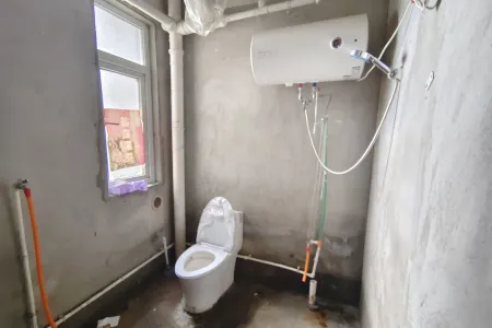 金石新城E区3房2厅1卫南毛坯真实好房