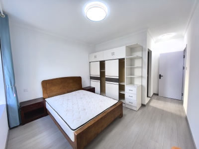 深业华府春天里