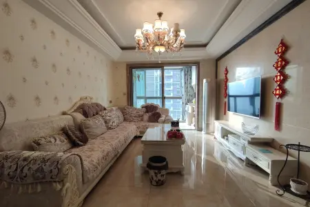 柏庄丽城 2室2厅1卫 2,600元/月 采光充足,满两年