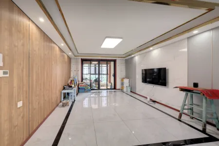 华仑港湾4室2厅2卫西南精装真实好房