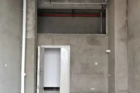 中央城学府金座1房1厅1卫西毛坯真实好房