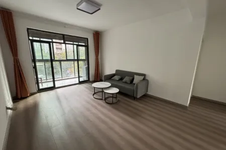 弋江嘉园三期 3室2厅2卫 2,000元/月 南北通透,采光充足,房产证在手里