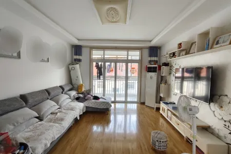 金鑫花园4房2厅2卫南北精装真实好房