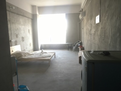 柏庄时代广场 1室1厅1卫 1000.0元/月 南北通透,三证齐全