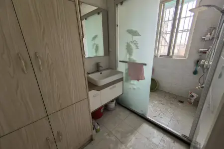 滨江新居 2房1厅1卫 1,200元/月 业主急售,性价比高