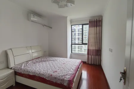 美加印象C区 3室2厅1卫 2,600元/月 南北通透,性价比高