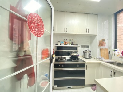 绿地4号地块南区(凯旋豪庭) 2室2厅1卫 48万 南北通透,满两年