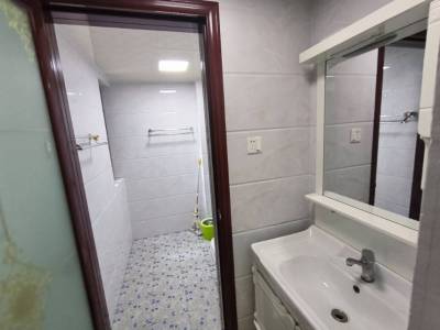 东方龙城秉心苑