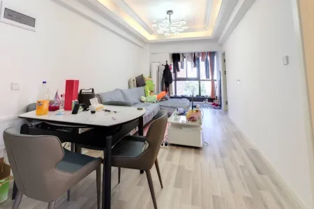 伟星万悦城 1室0厅0卫 2,200元/月 南北通透