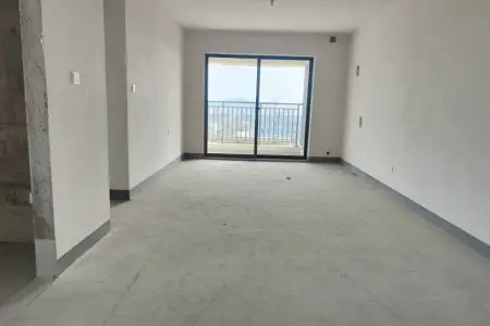 信达公园郡3房2厅1卫南毛坯真实好房