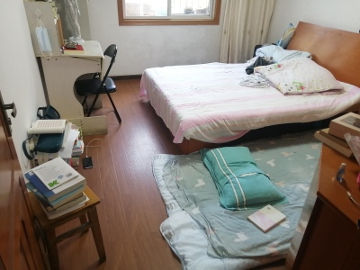 鹊桥小区四村 2室2厅1卫 55万元 满两年